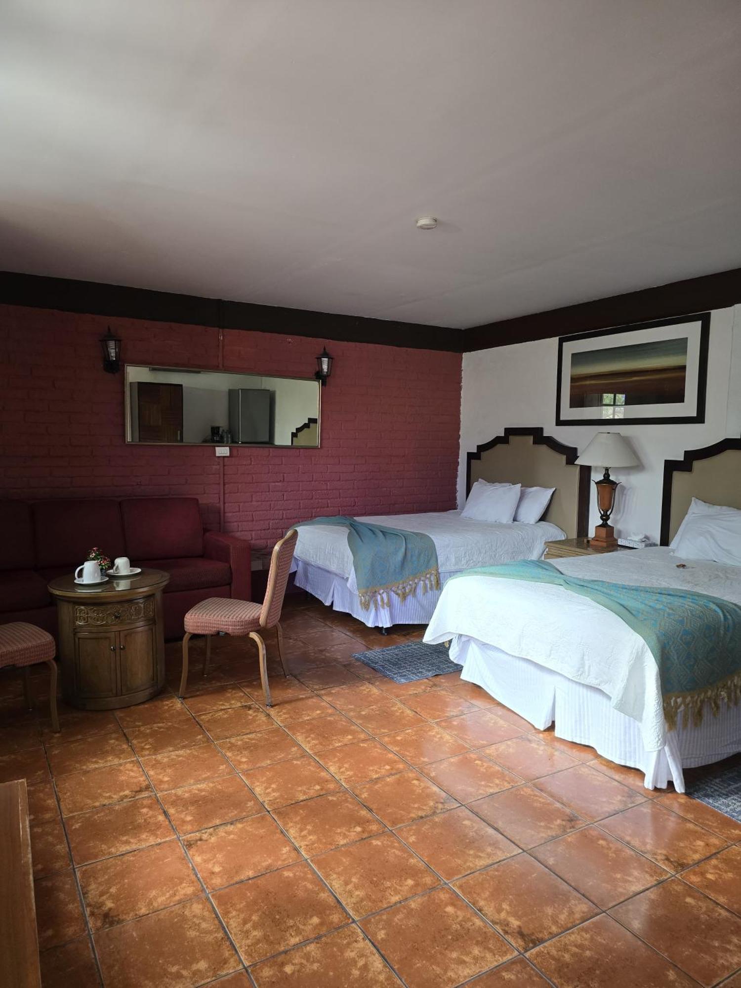 Hotel Boutique El Viejo Mundo 伊达尔戈德尔帕拉尔 外观 照片